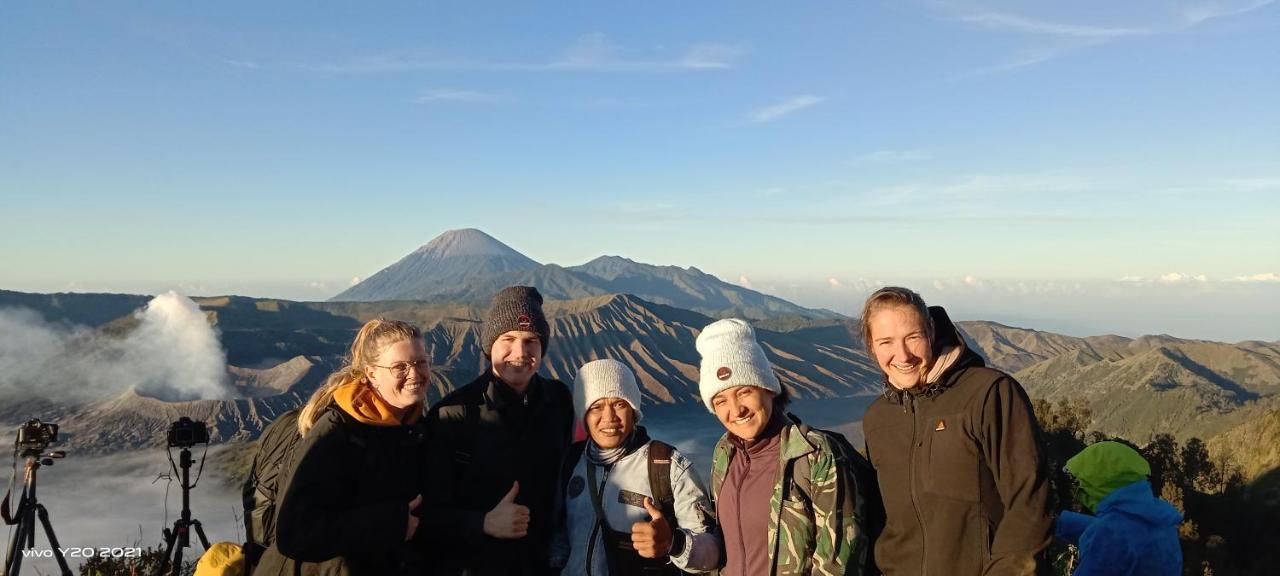 Javalindra Homestay Tour And Travel بانيووانجى المظهر الخارجي الصورة